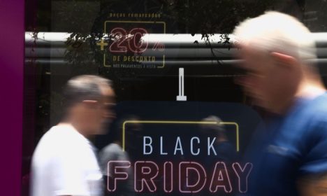 São Paulo, (SP), 22.11.2023 - Fachada de lojas na Avenida Paulista com ofertas da Black Friday. Foto: Paulo Pinto/Agência Brasil