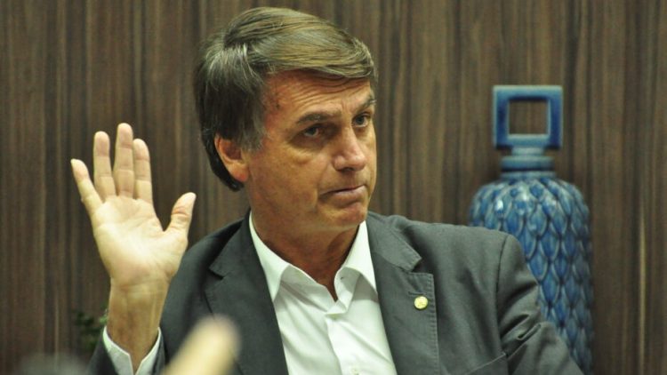 Ex-presidente Jair Bolsonaro durante visita a FIERN / Foto: José Aldenir