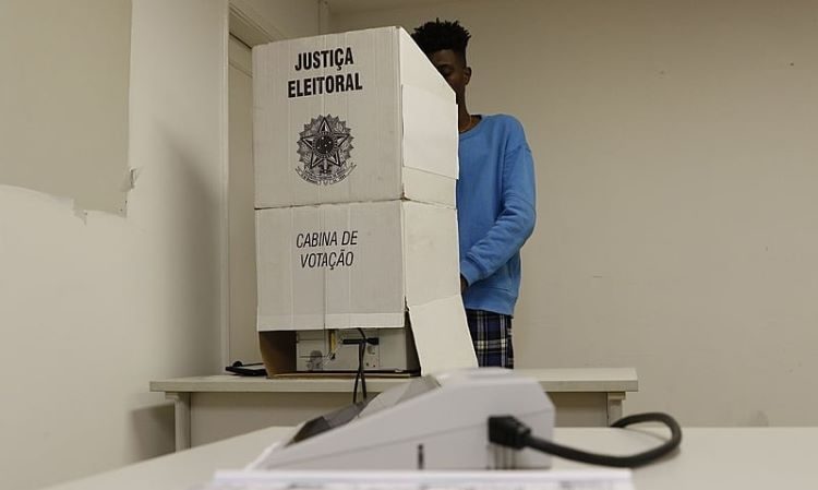 CABINE DE VOTAR 22