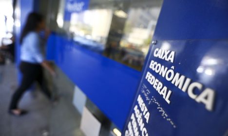 Caixa Econômica Federal inicia hoje (13) a liberação do saque de até R$ 500 em contas do Fundo de Garantia do Tempo de Serviço (FGTS).