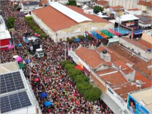 É uma festa que pertence ao povo e que contribui diretamente para o crescimento da cidade