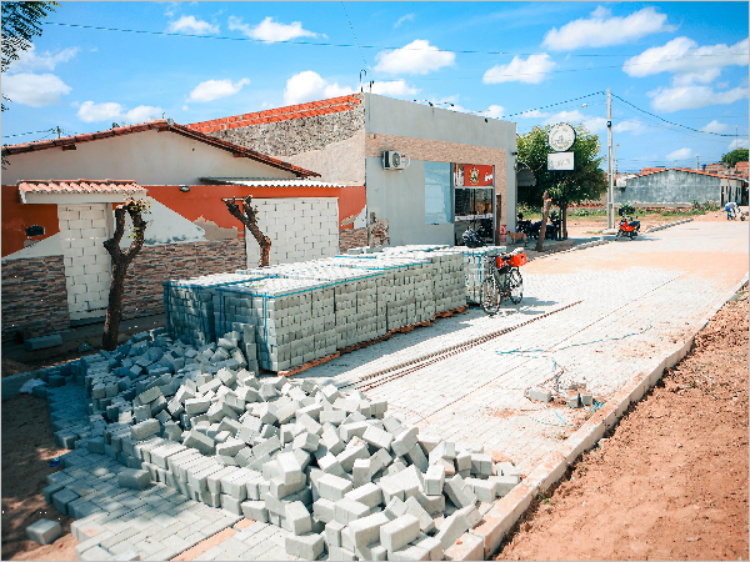 O Pavimenta Caicó já beneficiou diversas ruas em vários bairros com piso intertravado