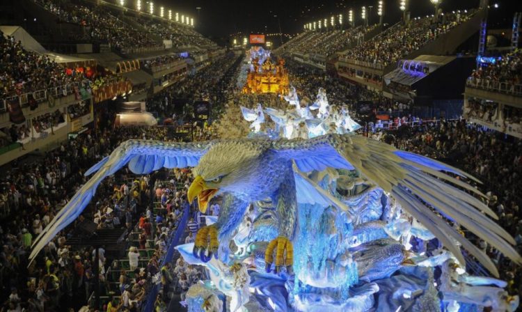 Agência Brasil 30 Anos - Desfile das escolas de samba do Grupo Especial no Sambódromo da Marquês de Sapucaí