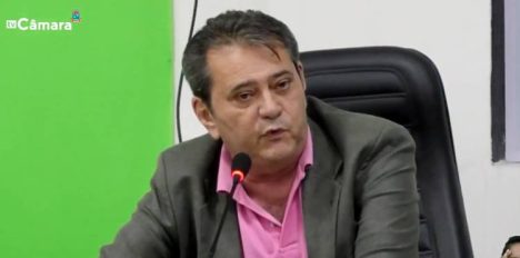 Vereador Max Azevedo na sessão da Câmara de Vereadores