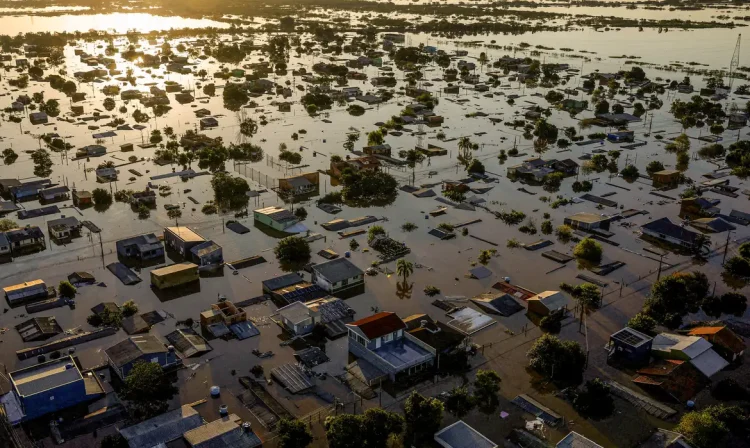 Enchente em Canoas, no Rio Grande do Sul
 6/5/2024    REUTERS/Amanda Perobelli