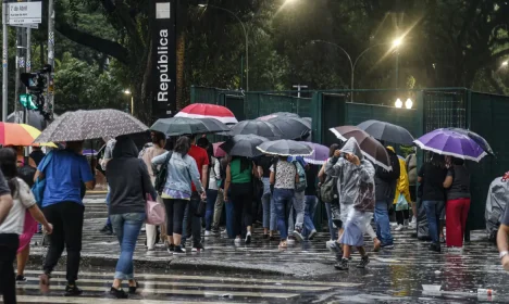 São Paulo-SP, 09/01/2024, Forte chuva atingiu a capital paulista na tarde desta terça-feira. Foto: Paulo Pinto/Agência Brasil