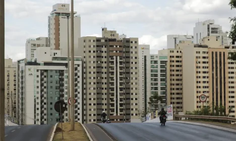 Águas Claras é uma região administrativa do Distrito Federal brasileiro, Localizada a 22 km do centro da capital.