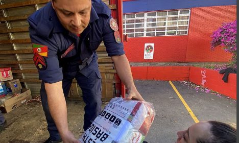 clubes gaúchos montam rede de coleta de mantimentos para as vítimas das enchentes do RS - setembro 2023