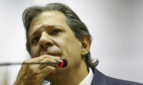 Brasília (DF), 28/12/2023 - O ministro da Fazenda, Fernando Haddad, concede entrevista coletiva à imprensa, em Brasília. Foto: Marcelo Camargo/Agência Brasil