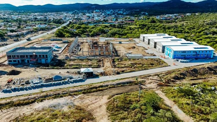 Complexo terá 10 galpões, um centro de eventos, duas praças de convivência e salas multiuso - (Foto: Job Drone)