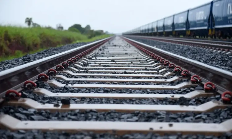 construção e operação de ferrovias, ferrovia, trilhos de trem