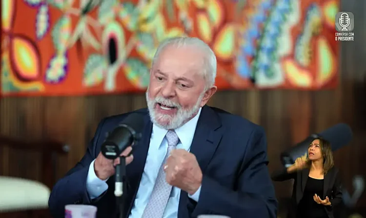 conv_11_4 Brasília (DF), 19.12.2023 - Presidente Lula e a Primeira-dama, Janja Lula da Silva, são entrevistados pelo jornalista Marcos Uchoa para o programa Conversa com o Presidente, no Palácio do Alvorada. Imagem: Canal Gov