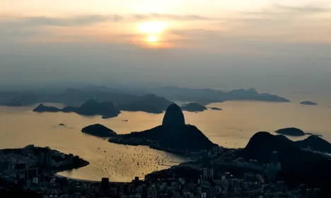 Estátua do Cristo Redentor, no morro do Corcovado.