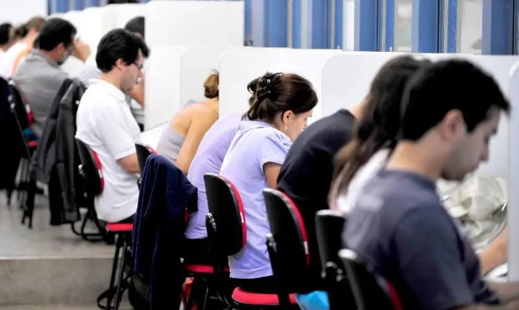 cursinhos preparatórios para concursos públicos