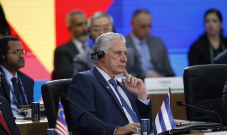 Rio de Janeiro (RJ), 06/07/2025 – O presidente de Cuba, Miguel Díaz-Canel, na sessão plenária “Fortalecimento do Multilateralismo, Assuntos Econômico-Financeiros e Inteligência Artificial” da 17ª Cúpula do Brics. Foto: Fernando Frazão/Agência Brasil