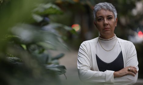 Rio de Janeiro (RJ) 02/08/2024 – Retrato de Carla Cecília Campos Ferreira, professora da Universidade Federal do Rio de Janeiro, doutora em História e pesquisadora da situação política na Venezuela. Foto: Fernando Frazão/Agência Brasil