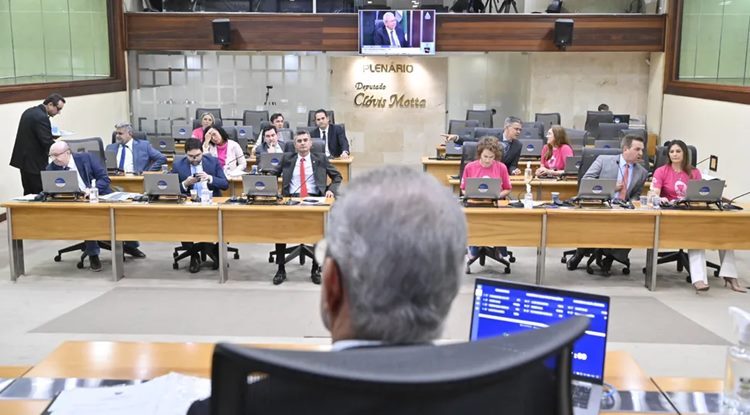 Deputados do RN na sessão plenária da 9 de novembro de 2023 - (Foto: Eduardo Maia/ALRN)