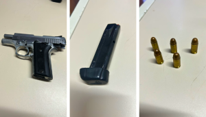 Material apreendido pela Polícia durante a ação
