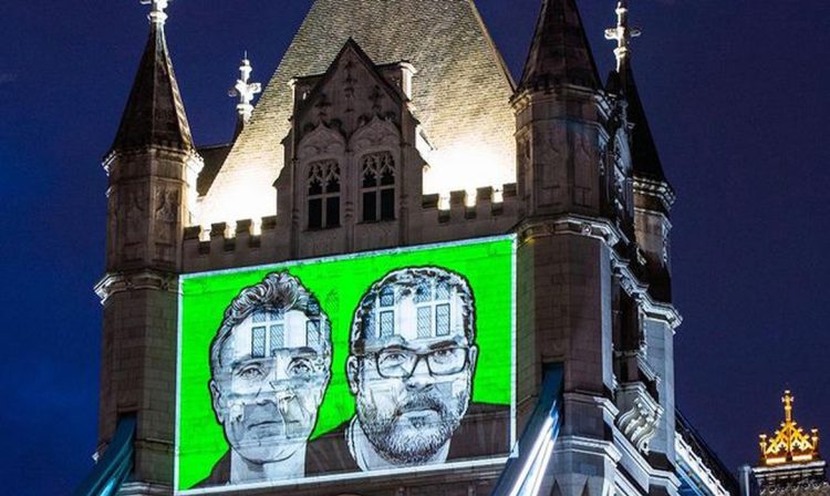 Londres, Inglaterra – Imagem de Dom Phillips e Bruno Pereira projetada na Tower Bridge, em Londres. Foto: OPI Isolados/INSTAGRAM