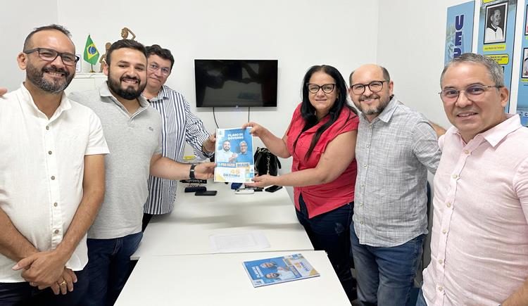 Dr. Tadeu em visita na UERN