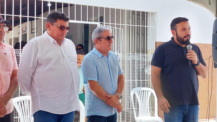 Prefeito Dr. Tadeu falou aos presentes na solenidade