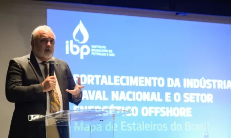 Rio de Janeiro (RJ), 18/04/2024 – O presidente da Petrobras, Jean Paul Prates durante o evento Fortalecimento da indústria naval nacional e o setor energético offshore, promovido pelo Instituto Brasileiro de Petróleo (IBP), no centro do Rio de janeiro. Foto: Tomaz Silva/Agência Brasil