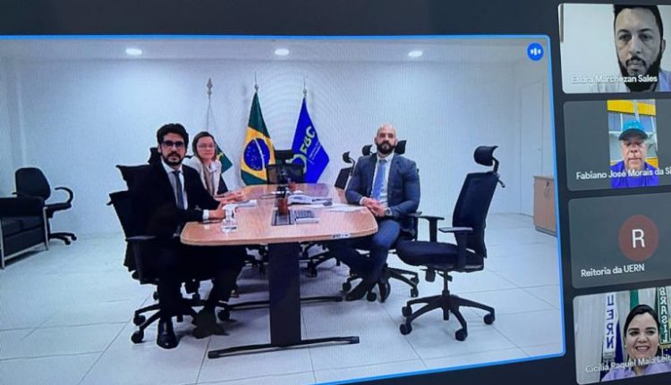 Reunião para alinhar a chegada dos novos canais públicos da UERN. Foto: Reprodução.