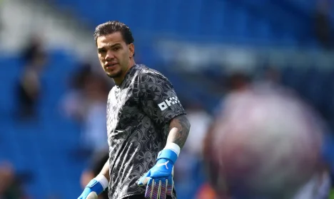 Ederson em jogo do Manchester City contra o Brighton & Hove Albion
 31/8/2025    Action Images via Reuters/Matthew Childs
