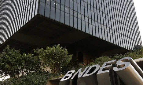 Edifício sede do BNDES, Banco Nacional de Desenvolvimento Econômico e Social, no Centro do Rio.