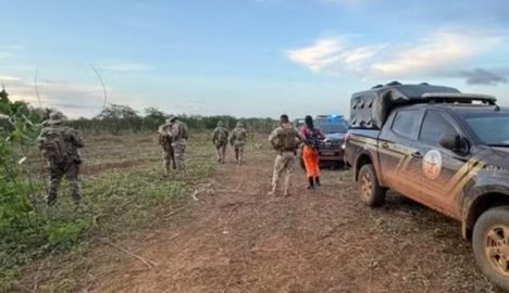 Equipes de Força Tarefa que faz caçada a fugitivos do Presídio Federal de Mossoró - (FOTO: Iara Nóbrega)