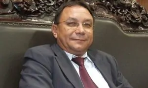 F. Gomes O jornalista F. Gomes foi assassinado na calçada de sua casa em 2010