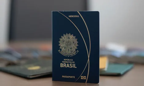 03/10/2023, Polícia Federal e Casa da Moeda dão início à emissão do novo passaporte brasileiro. Foto: Polícia Federal/ Divulgação