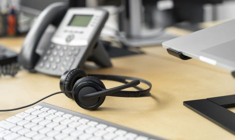 TELEMARKETING; MARKETING; CENTRAL; LIGAÇÕES; TELEFONES; ATENDIMENTO. Foto: Freepik