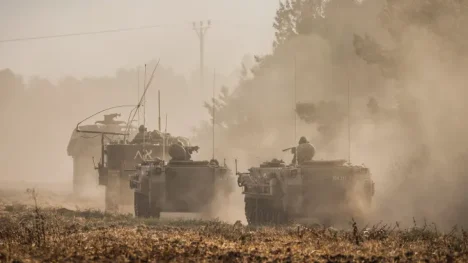 brasileirosMovimentação de militares do Exército de Israel em contraofensiva contra o grupo islâmico Hamas / Foto: Ilia Yefimovich/picture alliance via Getty Images mortos confrontos