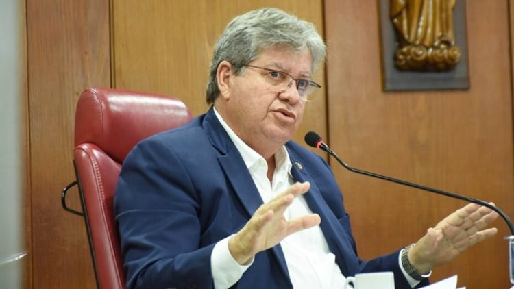 Governador da Paraíba João Azevedo assinou decreto