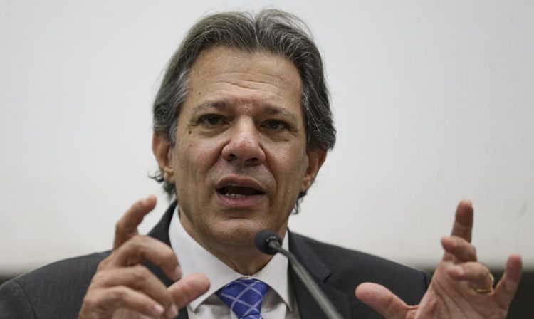 Brasília (DF), 08/11/2023 - O ministro da Fazenda, Fernando Haddad, participa da abertura do 3º Congresso Internacional de Direito do Seguro, na sede do Superior Tribunal de Justiça (STJ). Foto: Marcelo Camargo/Agência Brasil