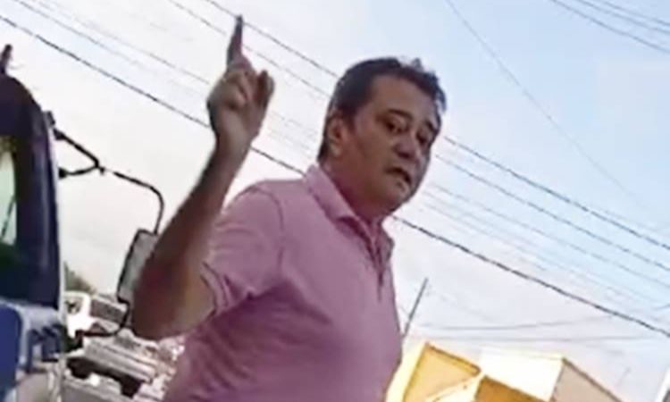 Vereador Max Azevedo desferindo agressões verbais contra funcionários da Prefeitura de Caicó