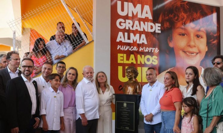 Belford Roxo - Rio de Janeiro, 06/02/2024, O presidente da República, Luiz Inácio Lula da Silva,  participa da inauguração da Escola Municipal Arthur Araújo Lula da Silva, em Belford Roxo (RJ), na Baixada Fluminense. Foto: Tânia Rego/Agência Brasil