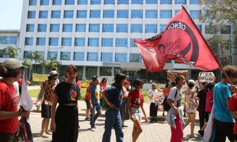 São Paulo (SP), 21/09/2023 - Ato dos estudantes da Universiade de São Paulo - USP em frente a reitoria durante a reunião de negociação da greve. Foto: Rovena Rosa/Agência Brasil