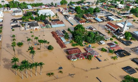 Rio de Janeiro (RJ) 28/02/2024 - Dados da Defesa Civil Estadual revelam que o Rio Acre atingiu, às 9h desta quarta-feira, 28, em Brasileia a marca de 15,56m, ultrapassando a cheia histórica de 2015, onde o Rio alcançou 15,55m.
Foto: Marcos Vicentti/Secom