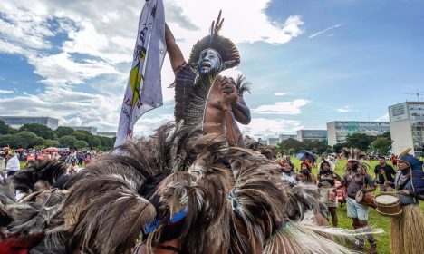 Brasília (DF), 09/04/2026 - Marcha de indígenas de todo país que participam do Acampamento Terra Livre - ATL 2026. Foto: Rafa Neddermeyer/Agência Brasil