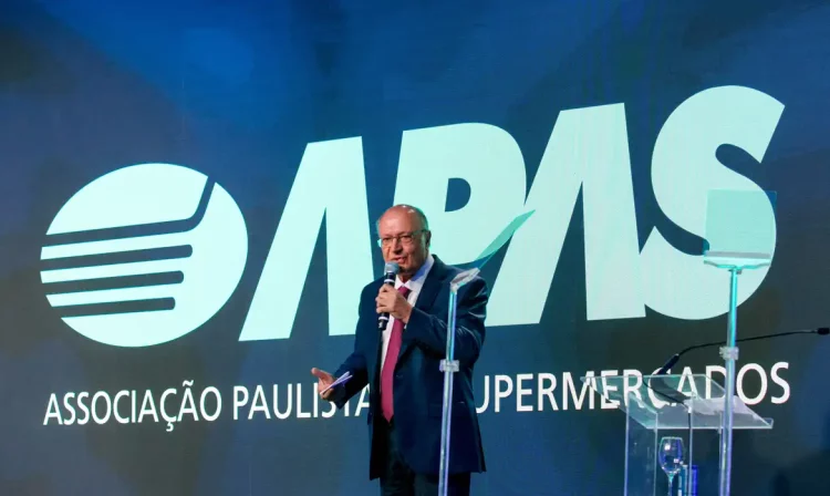 São Paulo (SP), 12/05/2025 - O presidente em exercício e ministro do Desenvolvimento, Indústria, Comércio e Serviços, Geraldo Alckmin, afirmou hoje, que a estimativa é de que o comércio varejista movimente R$ 16 bilhões este ano. A projeção foi anunciada durante o Apas Show, festival de alimentos e bebidas que termina na próxima quinta-feira (15).
Foto: Cadu Pinotti/Agência Brasil