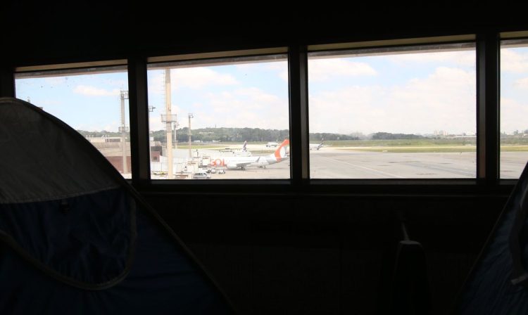 São Paulo (SP), 11/03/2024 - Acampamento dos refugiados afegãos com visto humanitário que esperam por abrigo no Aeroporto Internacional de Guarulhos. Foto: Rovena Rosa/Agência Brasil