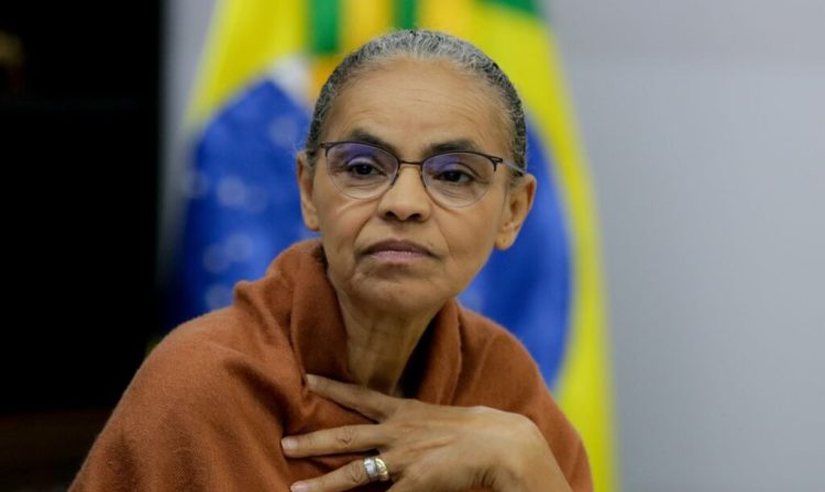 Brasília (DF), 06/09/2023,  A ministra do Meio Ambiente e Mudança do Clima (MMA), Marina Silva, durante reunião com a ministra da Ciência, Tecnologia e Inovação (MCTI), Luciana Santos.  Foto: José Cruz/Agência Brasil