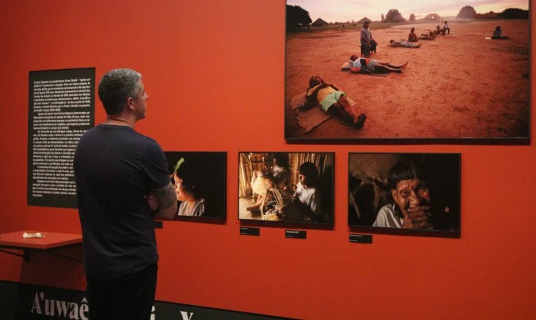 São Paulo (SP), 24/10/2023 - Exposição Hiromi Nagakura até a Amazônia com Ailton Krenak, com curadoria de Ailton Krenak, no Instituto Tomie Ohtake. Foto: Rovena Rosa/Agência Brasil