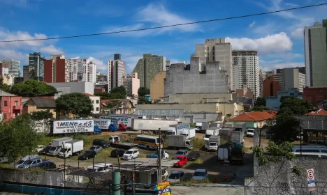 São Paulo (SP), 23/12/2023 - Terreno ao lado do Teatro Oficina disputado para que seja transformado no Parque do Rio Bixiga, na região central da capital paulista. Foto: Rovena Rosa/Agência Brasil