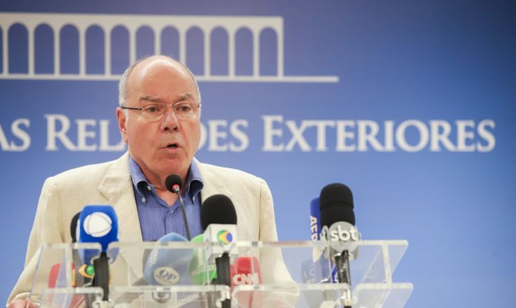 Brasília (DF), 12/11/2023, Ministro das Relações Exteriores, Embaixador Mauro Vieira, durante entrevista coletiva à imprensa sobre a operação Voltando em Paz. Foto: Antônio Cruz/Agência Brasil