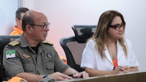 Delegada-geral da PCRN, Ana Cláudia Saraiva, e comandante da Polícia Militar, Coronel Alarico, na Secretaria de Segurança Pública e da Defesa Social (SESED). Foto: PC/ASSECOM.