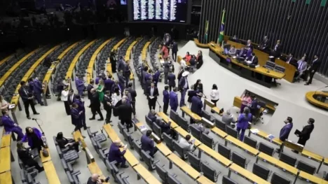 Congressistas ainda devem analisar possíveis mudanças (destaques) antes de concluir a análise do texto / Foto: Mário Agra/Câmara dos Deputados