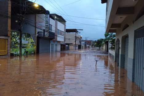 ipatinga-chuva2-672x450